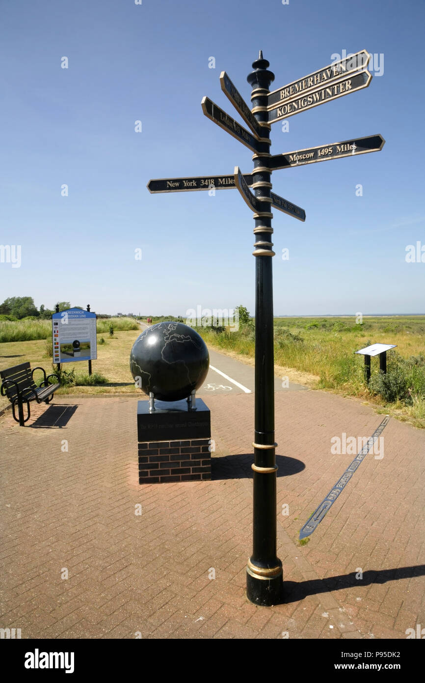 Punto di meridiano in corrispondenza della linea del meridiano di Greenwich longitudine zero, Cleethorpes, Lincolnshire, Regno Unito. Foto Stock