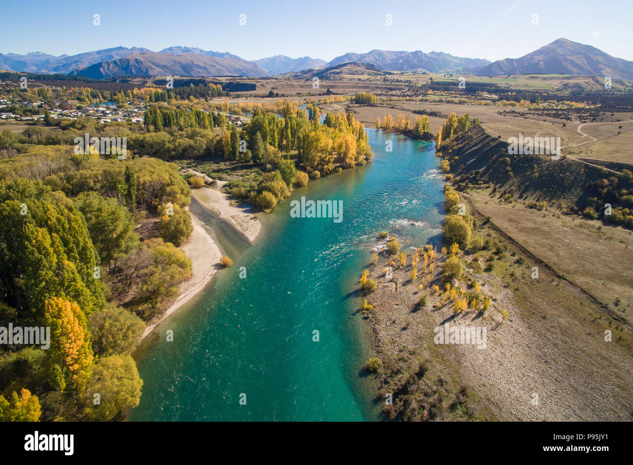 Vista aerea del Fiume Clutha, Otago, Nuova Zelanda in autunno Foto Stock
