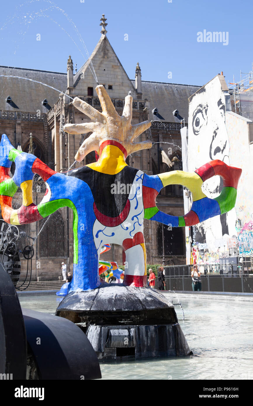 Fontana Stravinsky nel quartiere Marais di Parigi, Francia Foto Stock