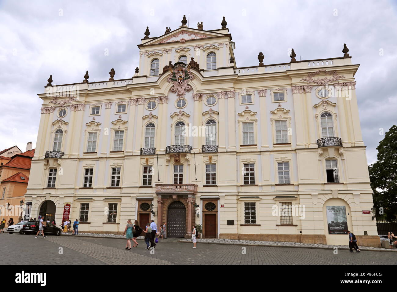 Palazzo Arcivescovile, Hradčanské Náměstí, Hradčany, Praga Cechia (Repubblica Ceca), Europa Foto Stock