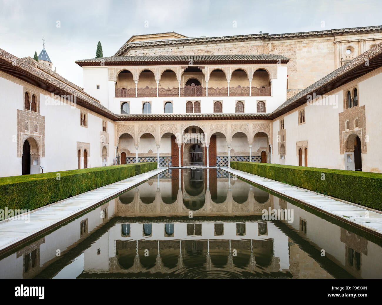 La Corte dei Mirti senza persone. Alhambra di Granada, Andalusia, Spagna Foto Stock