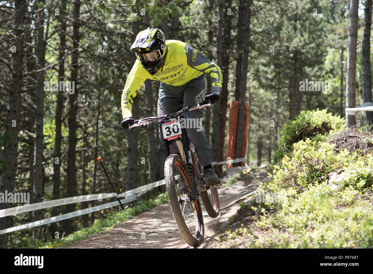 Vallnord, La Massana - Andorra. Il 15 luglio 2018. Gara in discesa, UCI, Moutain Bike World Cup, Vallnord Andorra. 15/07/2018 Credit: Martin Silva Cosentino / Alamy Live News Foto Stock