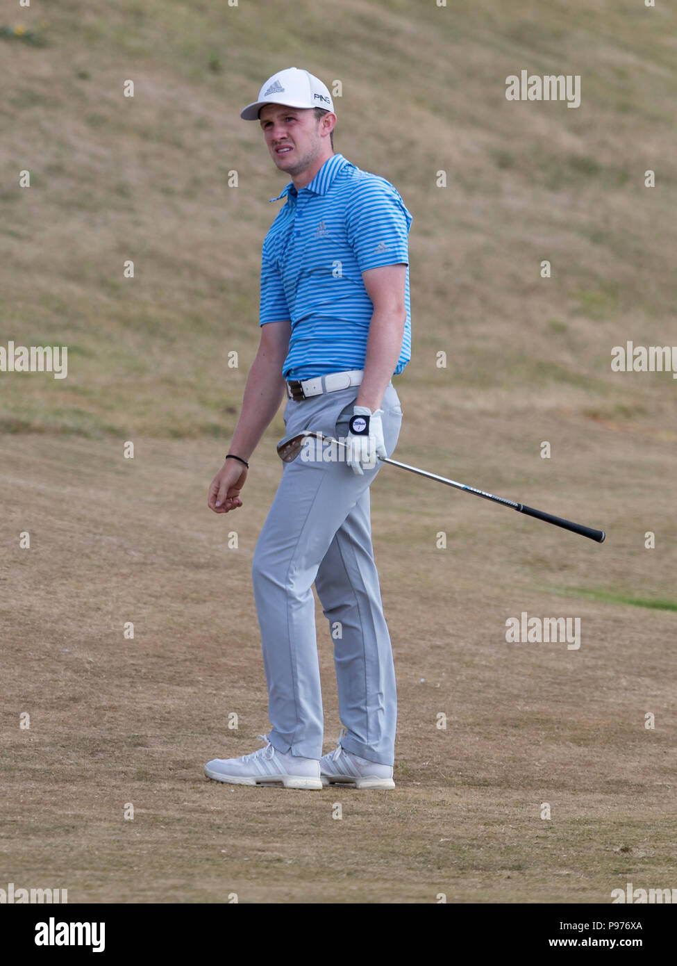 Gullane Golf Club, Gullane, UK. Il 15 luglio 2018. Gli investimenti di Aberdeen Scottish Open Golf, 4° round; Connor Syme gioca al verde sul fairway prima Credito: Azione Sport Plus/Alamy Live News Foto Stock