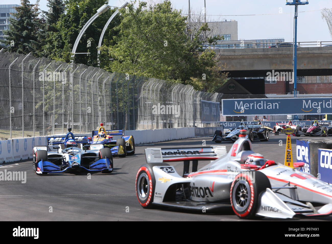 Toronto, Canada. Il 15 luglio 2018. ToroDay 3 alla Honda Indy Toronto Ontario Canada. Scott Dixon(9) vince la Honda Indy dopo aver guidato per 49 giri. Simon Pagenaud(22) finito 2° e Robert Wickens(6) finito 3rd. Credito: Luca Durda/Alamy Live News Foto Stock