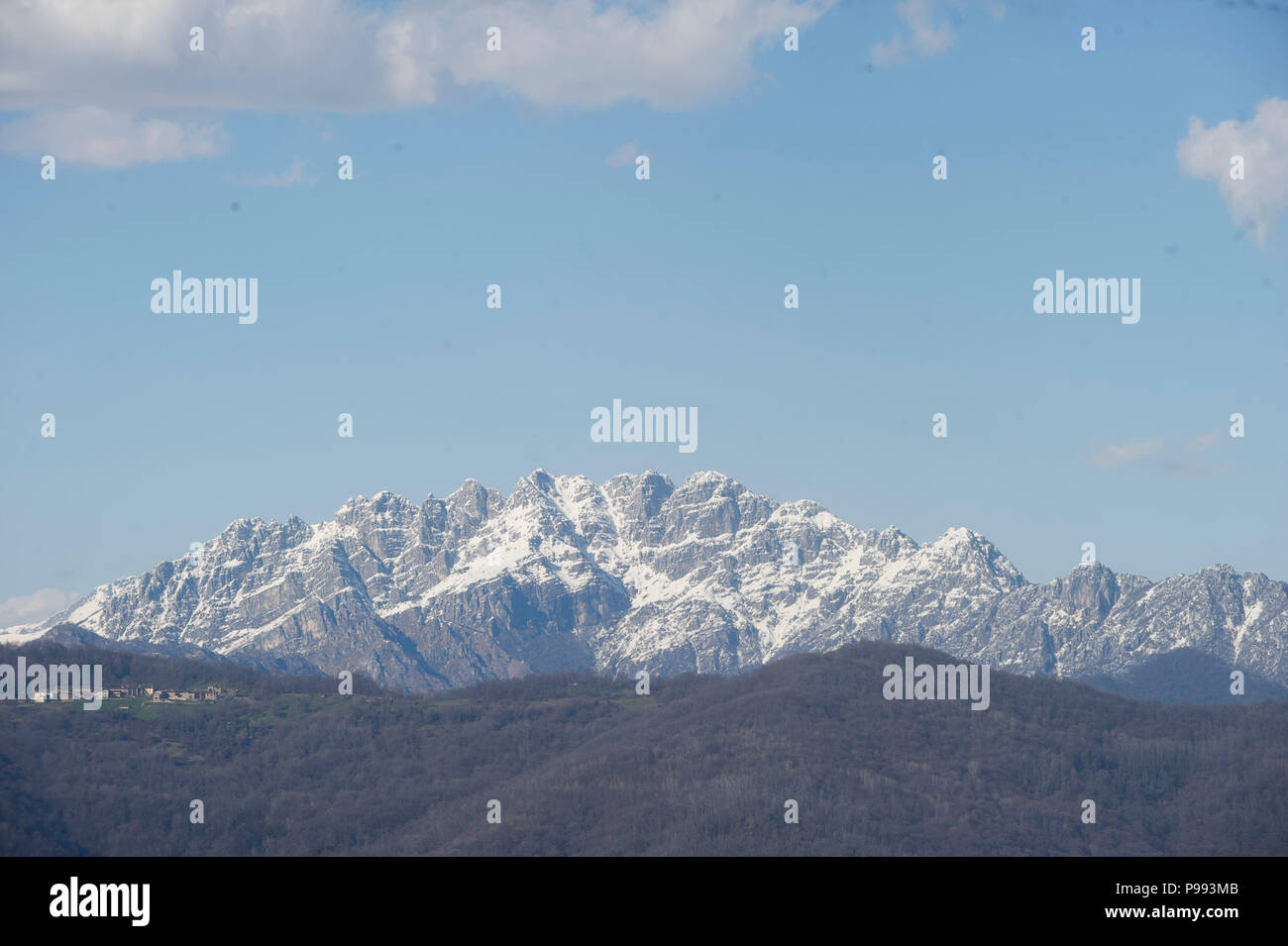 L'Italia,Lombardia,vista da Montevecchia di Monte Resegone. Foto Stock