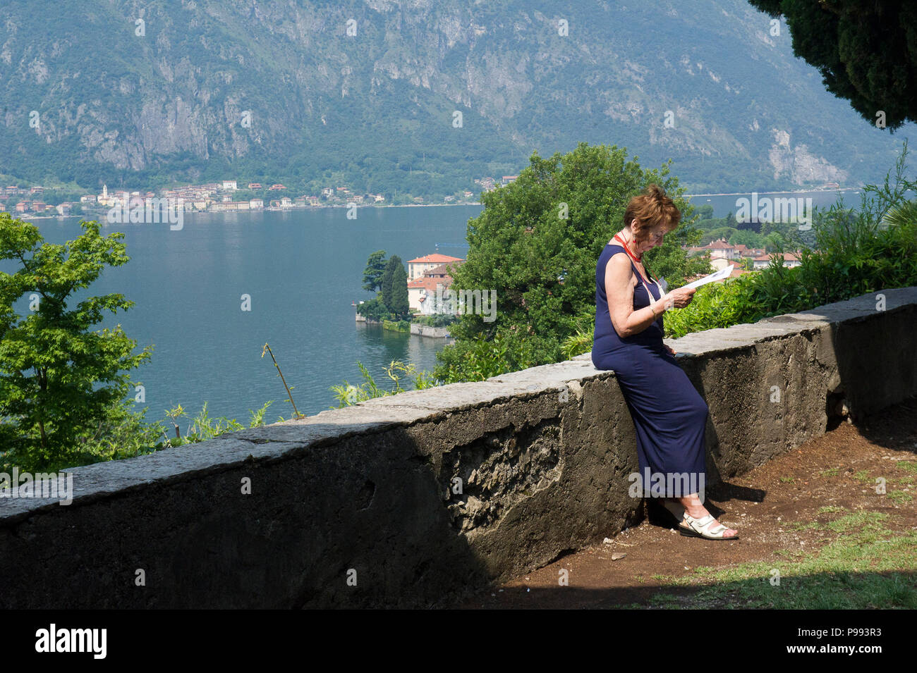 L'Italia,Lombardia,Abbadia Lariana,Chiesa,vista del lago di Como la chiesa di San Giorgio di Crebbio. Foto Stock