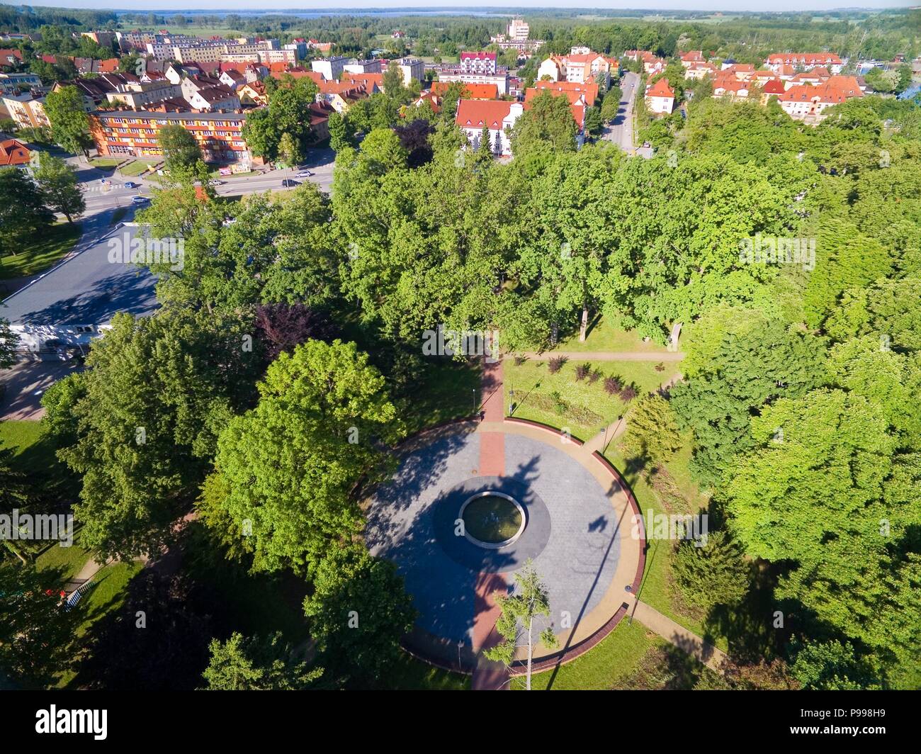 Vista aerea della bella città pubblico park in Wegorzewo, Mazury, Polonia Foto Stock