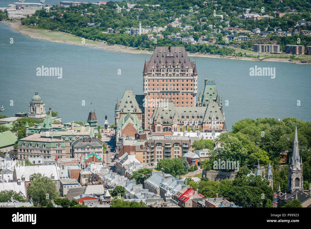 Una prospettiva aerea della città di Québec in Canada durante il giorno in estate Foto Stock