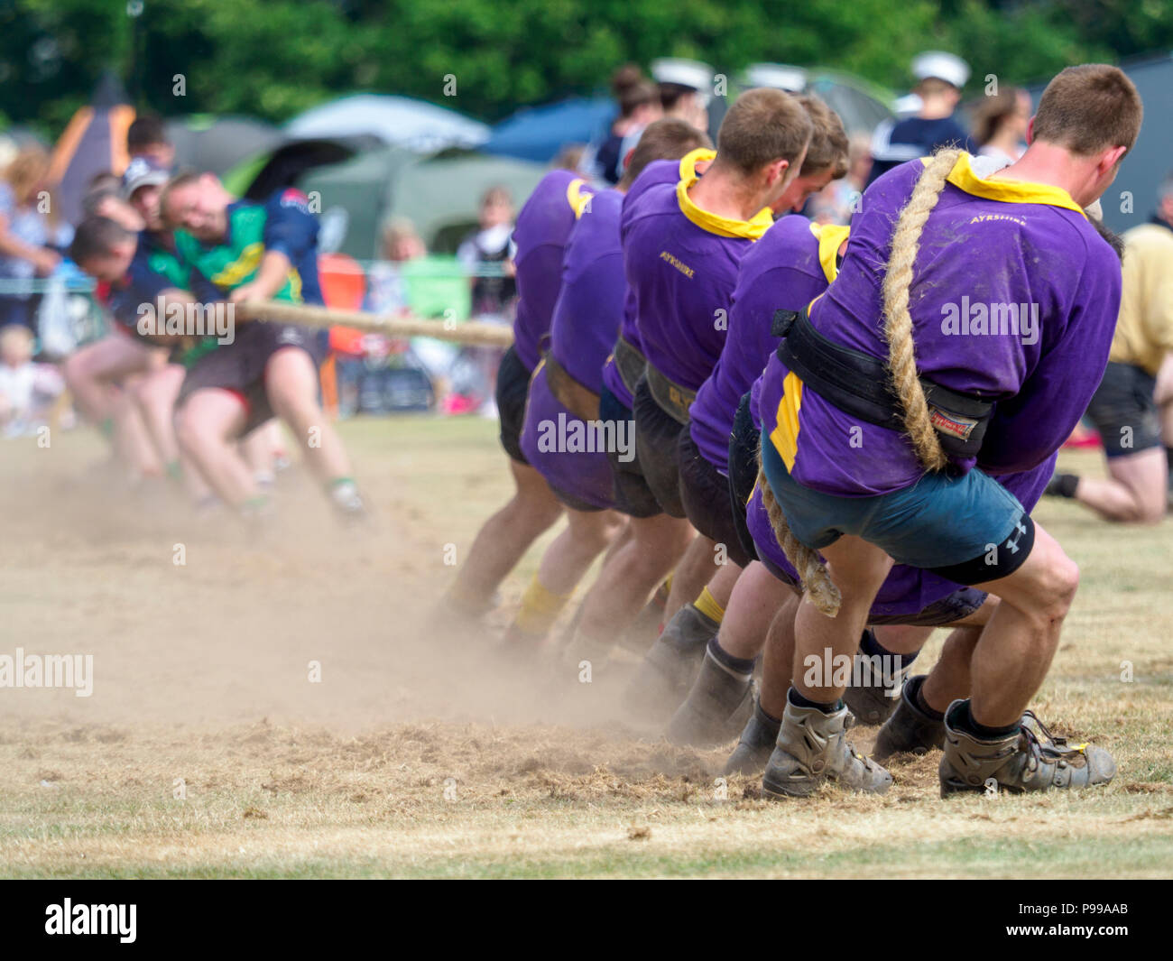 Stonehaven, Scozia - 15 luglio, 2018: Tug of War evento presso l'Highland Games di Stonehaven, Scozia. Foto Stock