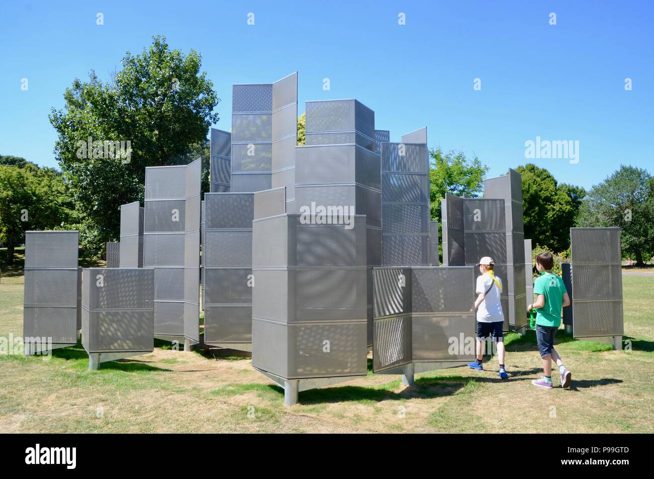 L'ottica labirinto fregio London Regent's Park 2018 REGNO UNITO Foto Stock