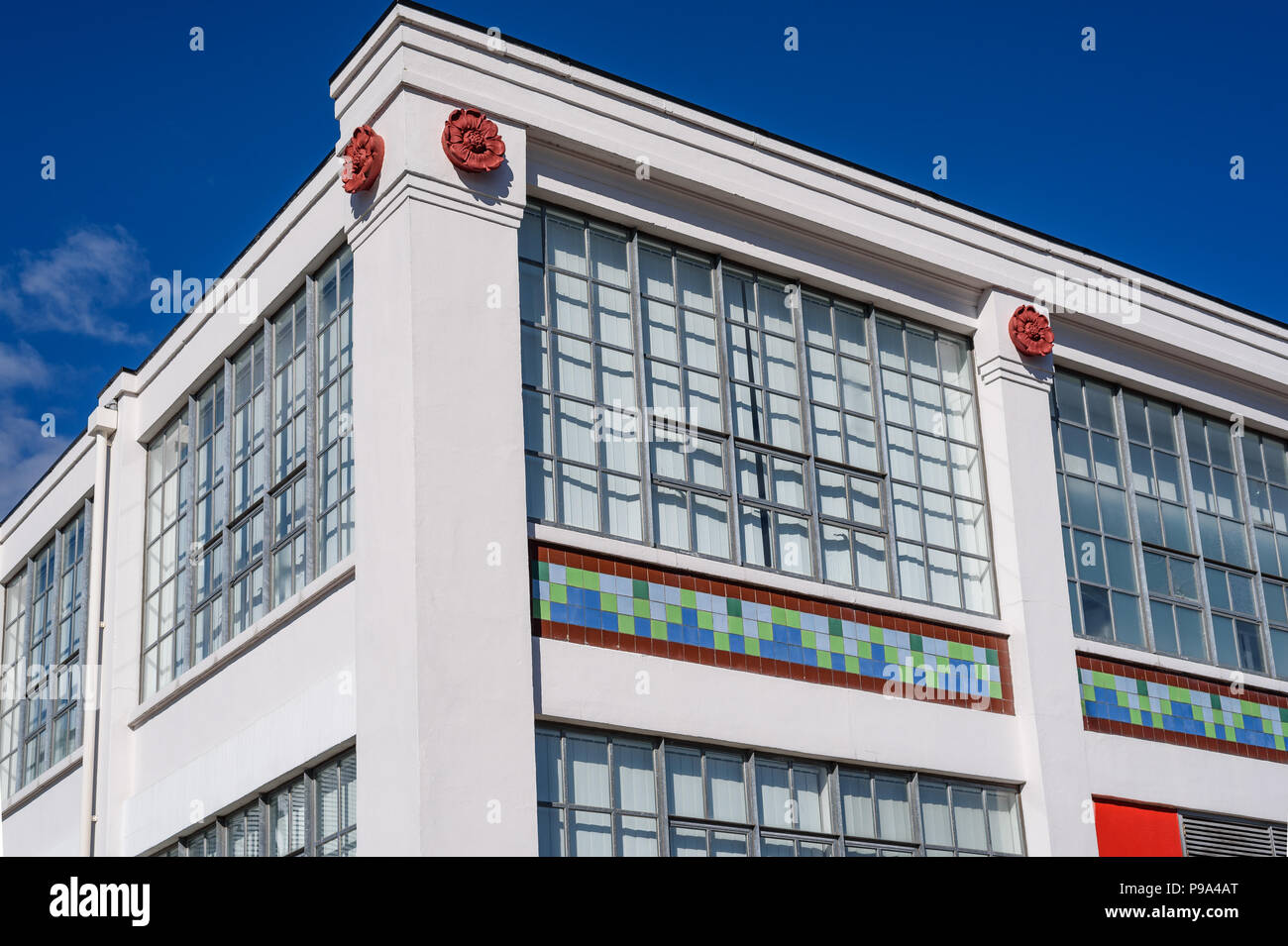 Dettaglio del egli Matchworks, un ex fabbrica di confronto su Speke Road, Garston, Liverpool, in Inghilterra. La fabbrica è stata progettata da Mewès e Davis in combinazione Foto Stock