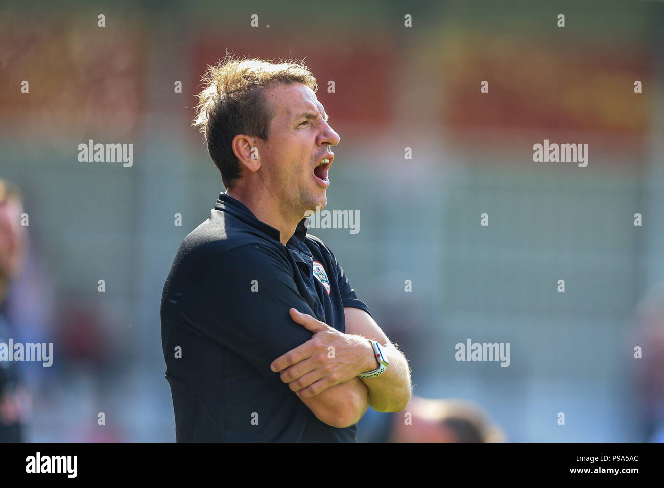 14 luglio 2018 , Moor Lane, Salford, Inghilterra; la pre-stagione amichevole , Salford FC v Barnsley FC; Daniel Stendel grida ordini Foto Stock