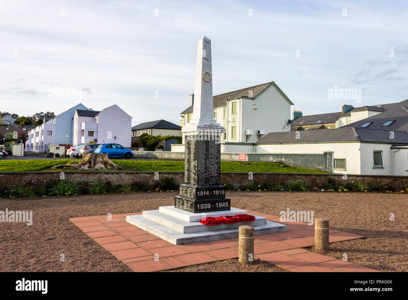 Ballycastle, Irlanda del Nord. Ballycastle War Memorial, che si trova in corrispondenza della estremità inferiore del Quay Road Foto Stock