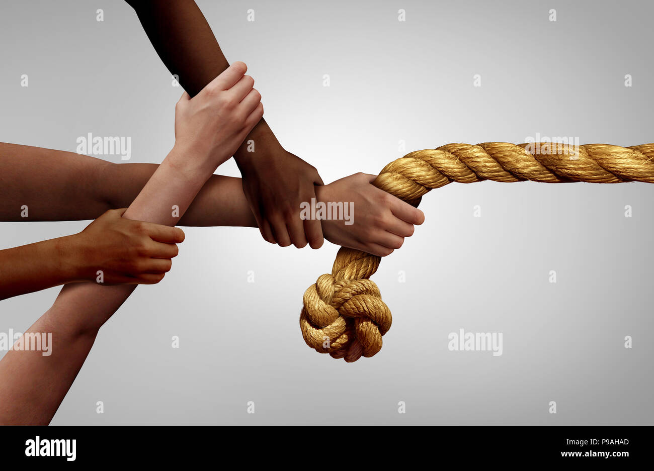 Le mani tirando la corda come uno sforzo del team la concezione di business e il lavoro di squadra diversificata metafora il successo come un gruppo di persone multiculturale in un rimorchiatore di guerra. Foto Stock