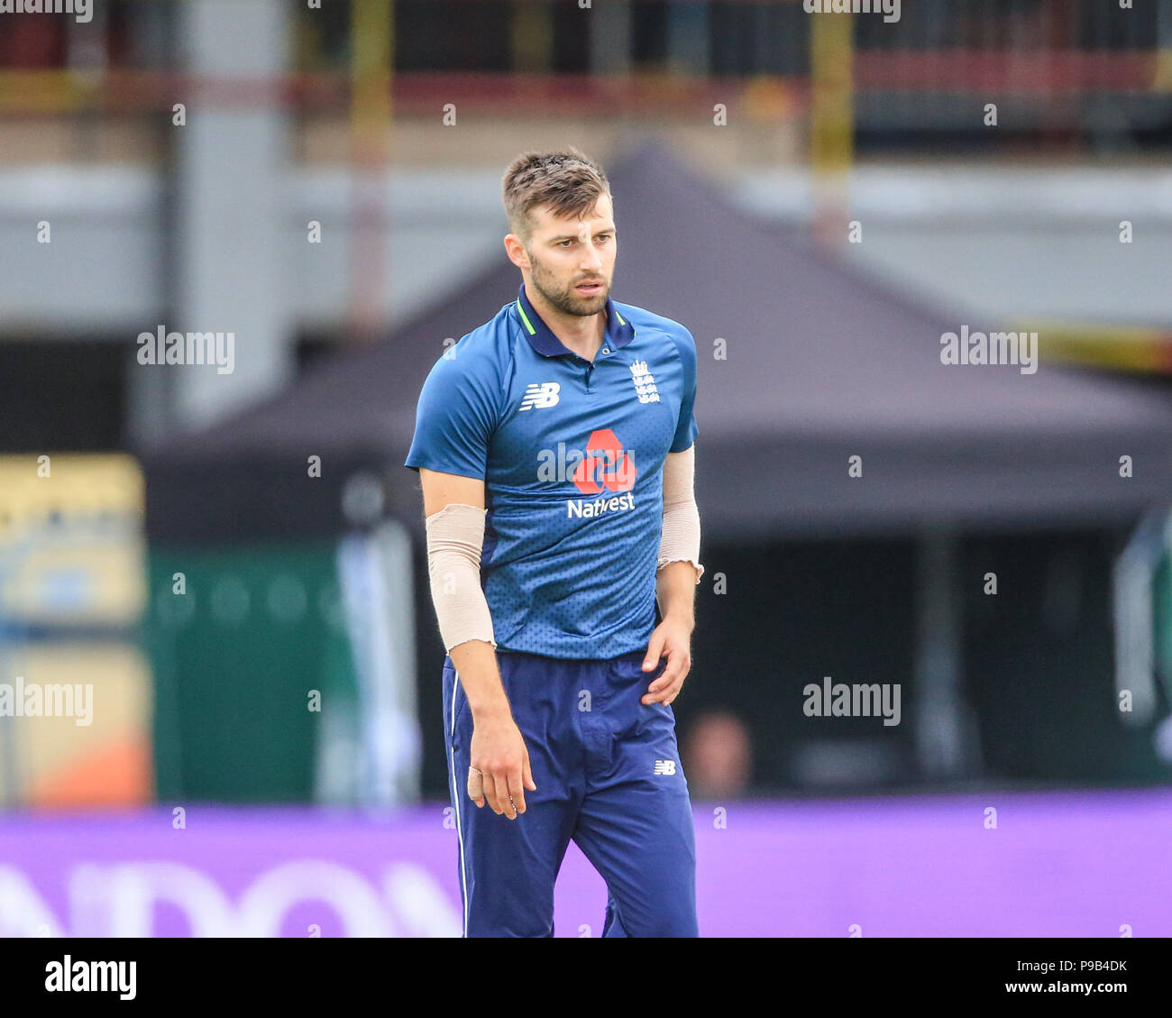 Emerald Headingley, Leeds, Regno Unito. 17 luglio 2018. 17 luglio 2018 , Smeraldo Headingley, Leeds, 3° ODI Royal London One-Day serie, Inghilterra v India; contrassegnare il legno di Inghilterra Bowles una fanciulla prima sul credito: News immagini /Alamy Live News Foto Stock