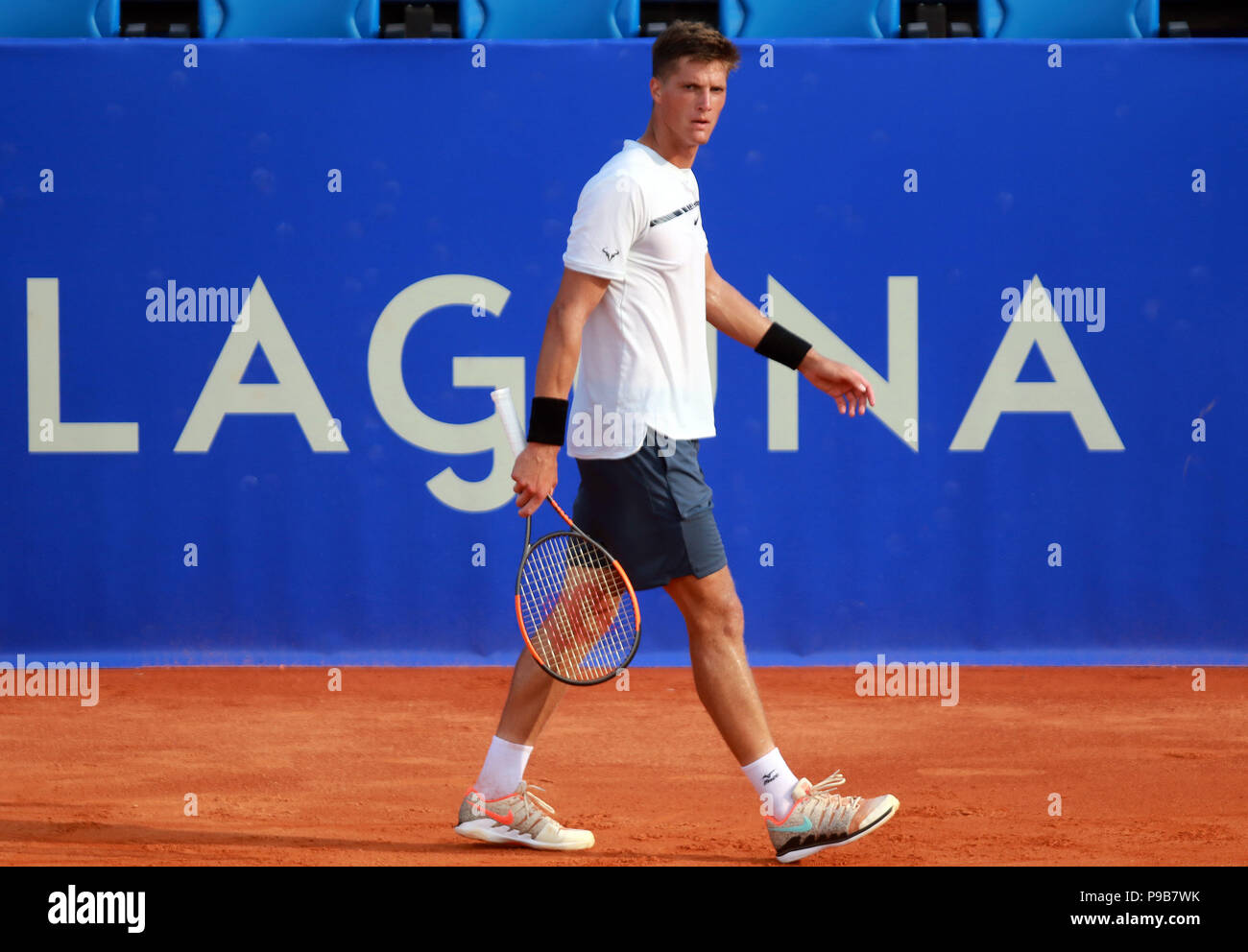 Umag, Croazia. Luglio 17, 2018. Croazia, Umago:Nino Serdarusic di Croazia guarda durante la partita single Marterer v Serdarusic all'ATP 29 Plava Laguna Croatia Open Tournament all'Goran Ivanisevic ATP Stadium, il 17 luglio 2018 a Umag. Credito: Andrea Spinelli/Alamy Live News Foto Stock