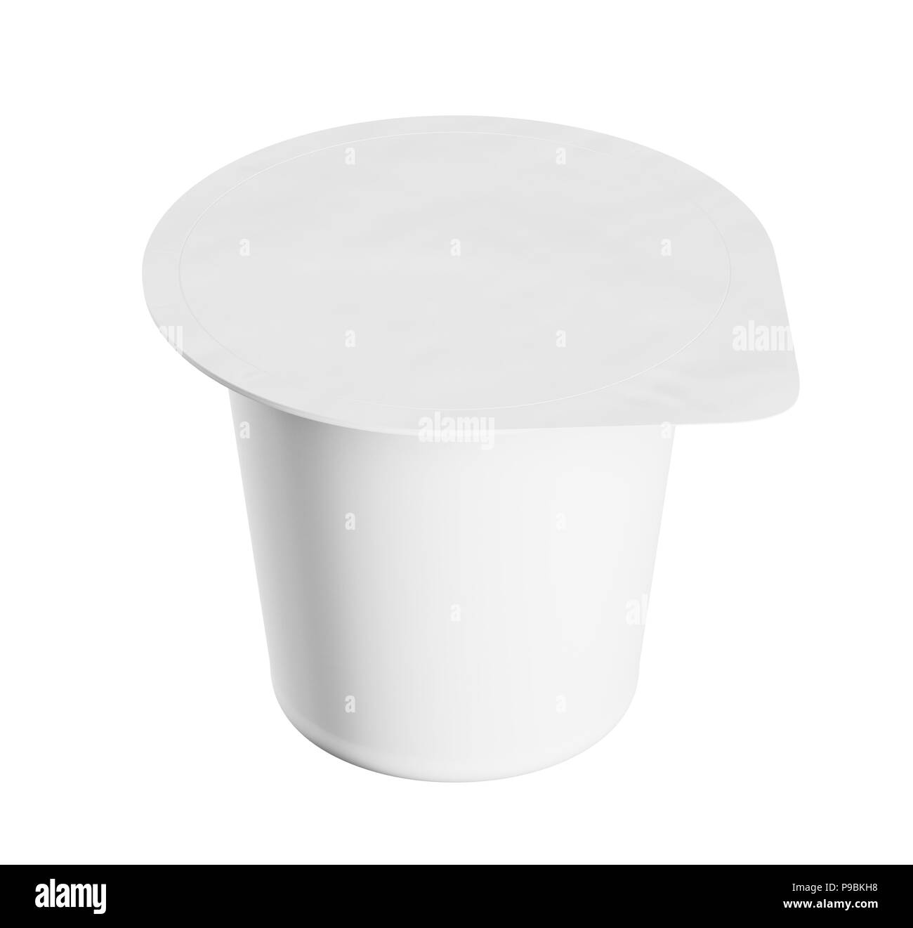 Yogurt bianco di imballaggio. Mockup dessert contenitore in plastica isolato su sfondo bianco con percorso di clipping. 3D render Foto Stock