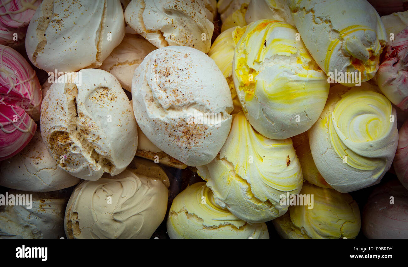 Meringhe e farcite con vari ripieni Foto Stock