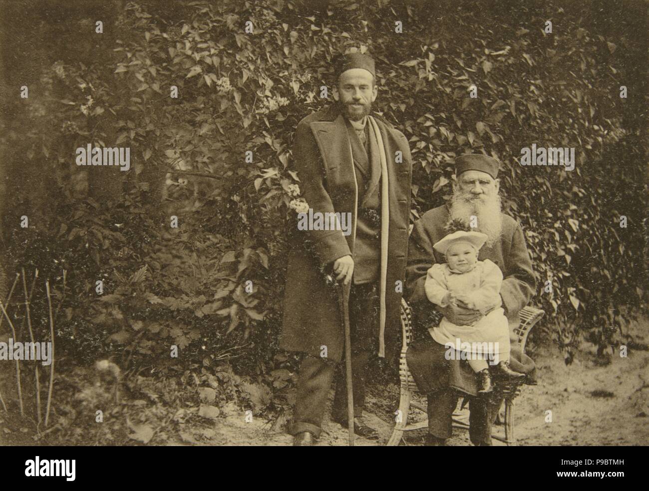 Tre Leoni. Leo Tolstoj con figlio Leo e nipote di Leo. Museo: il Museo di Stato di Tolstoj Station Wagon Yasnaya Polyana. Foto Stock