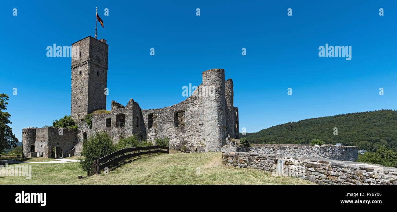 Vista panoramica del castello rovina Koenigstein Taunus, Germania. Foto Stock