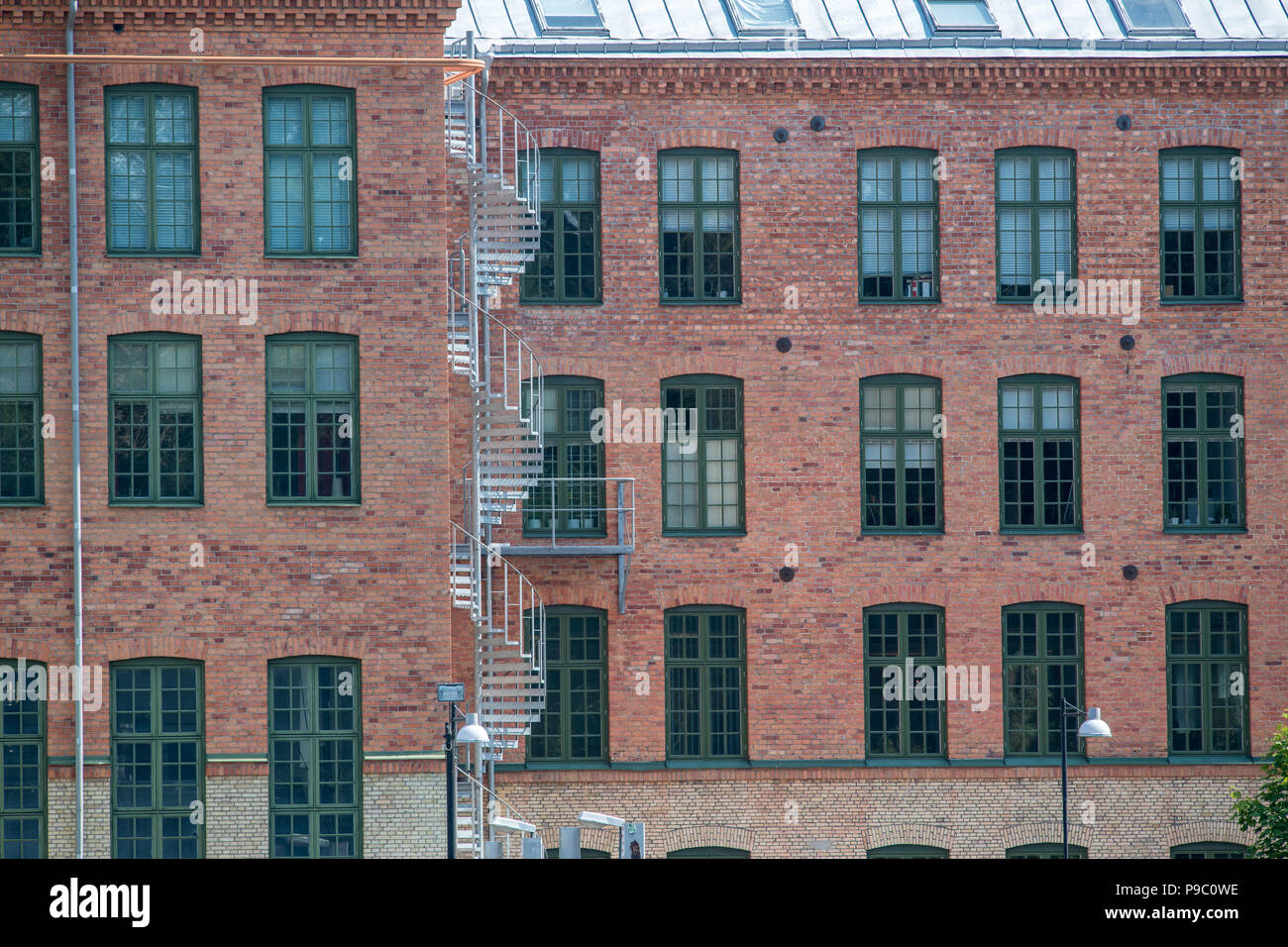 Facciate nel paesaggio industriale storico in Norrkoping. Norrkoping è una storica città industriale svedese. Foto Stock