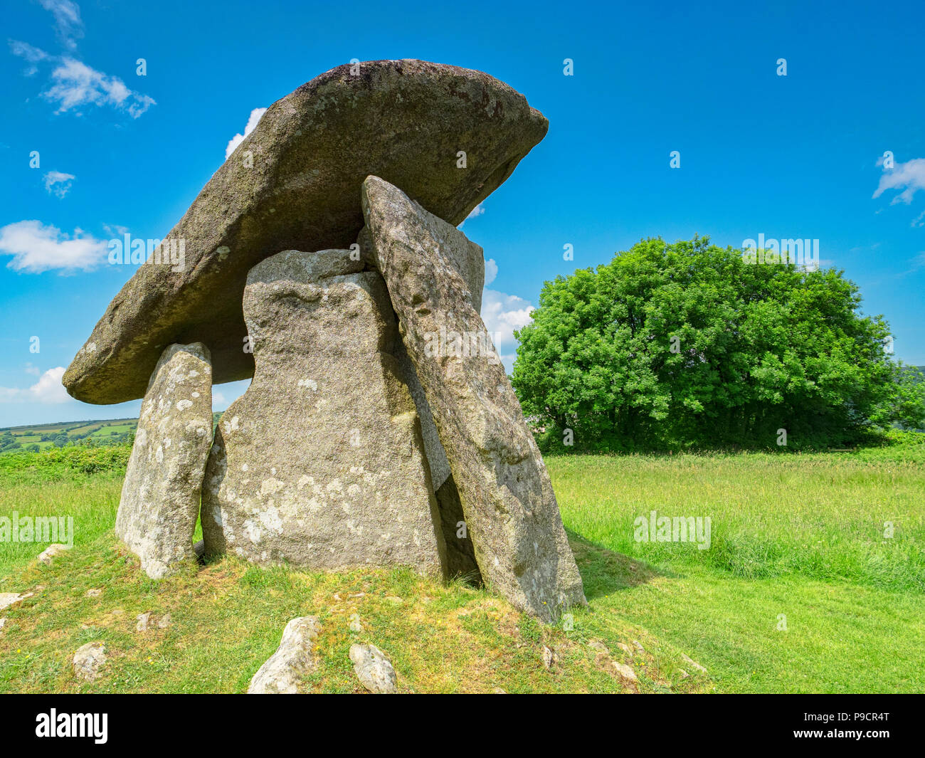 Quoit Trethevy, un preistorico sepoltura camera su Bodmin Moor, Cornwall, Regno Unito Foto Stock