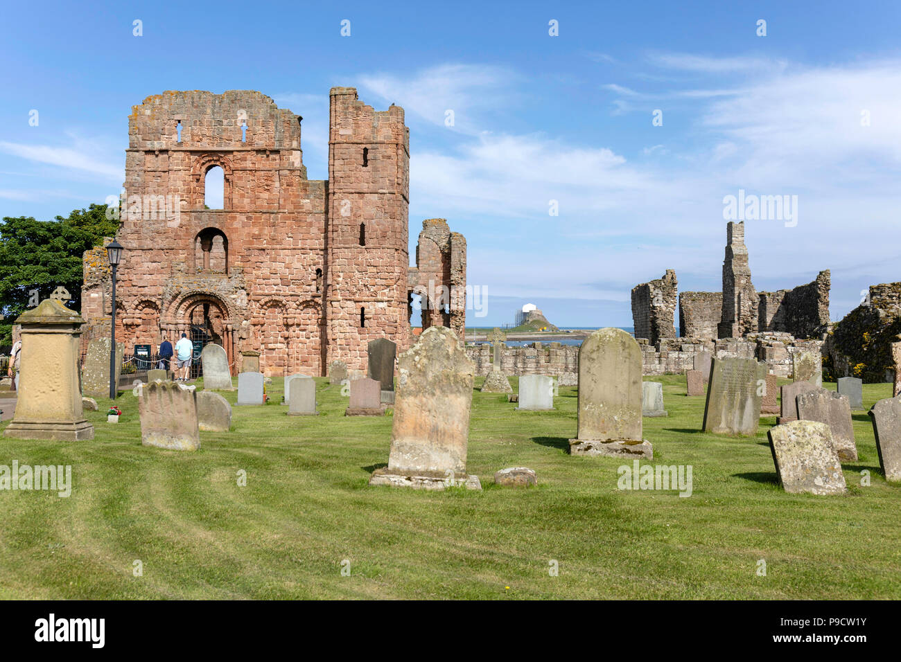 I resti del famoso monastero. Il Santo Isola di Lindisfarne, nota anche semplicemente come Isola Santa Foto Stock