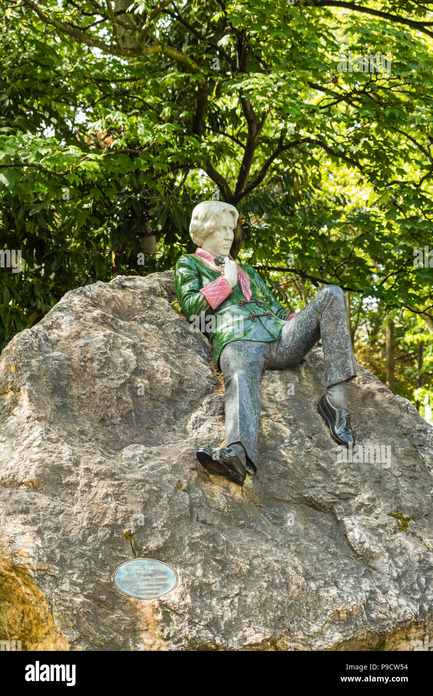 Oscar Wilde memorial sculpture statua a Dublino, Irlanda, Europa Foto Stock