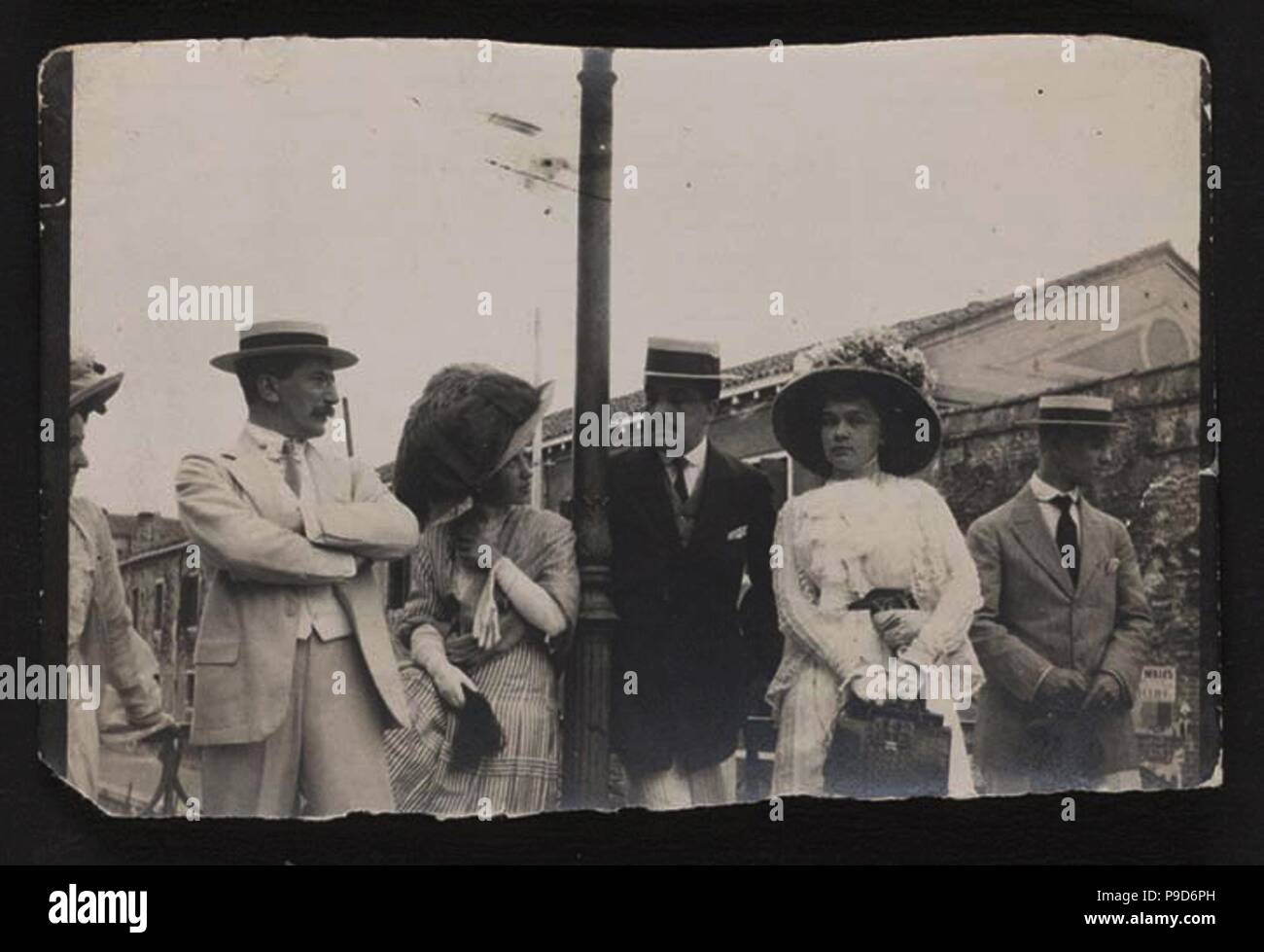 Léon Bakst (sinistra) e Sergej Diaghilev (al centro) con altri non identificato. Museo: Collezione privata. Foto Stock