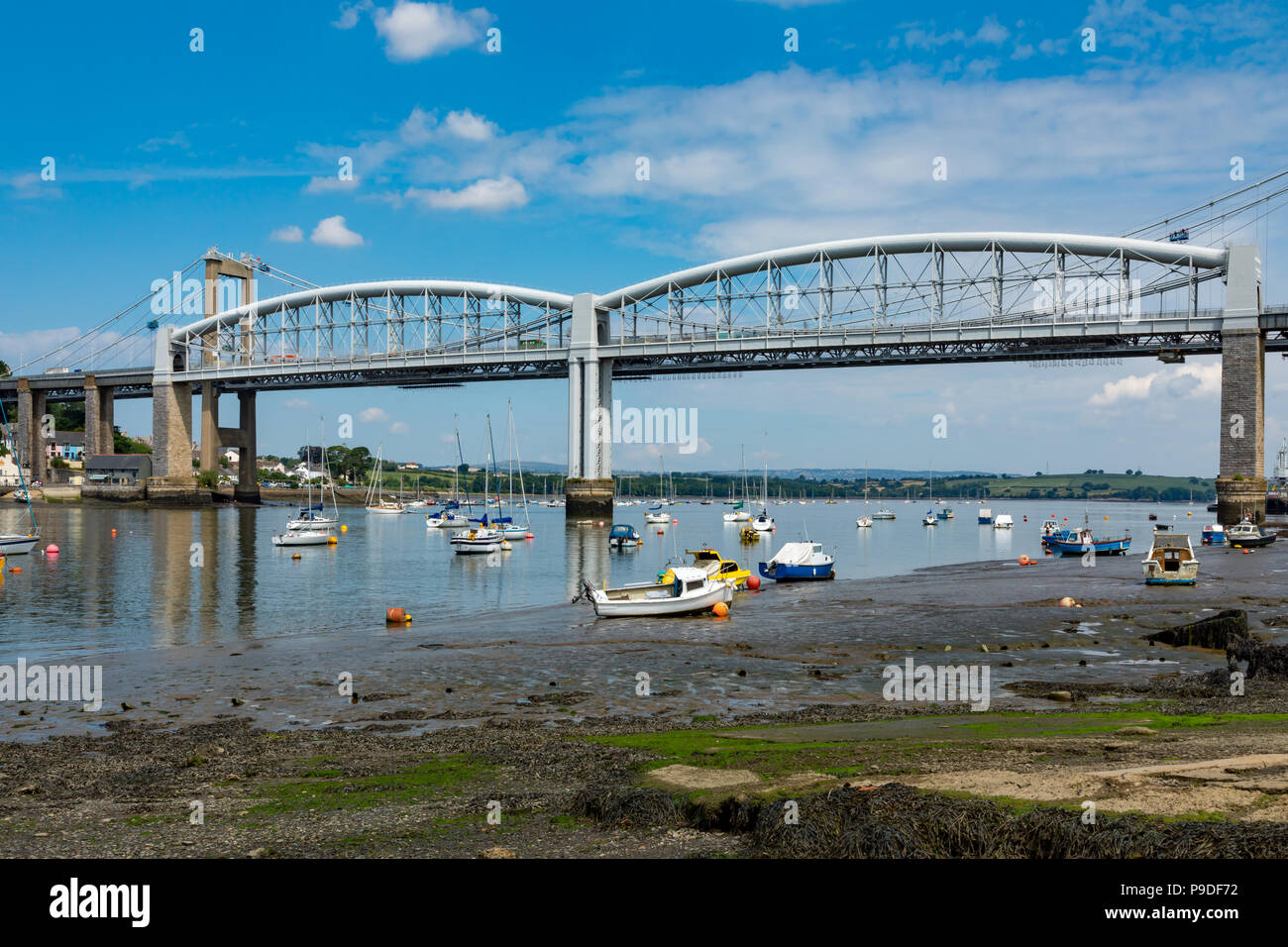 San Budeaux Devon England Luglio 12, 2018 La Tamar ponti visto dal lato di Devon dell'estuario del fiume Foto Stock