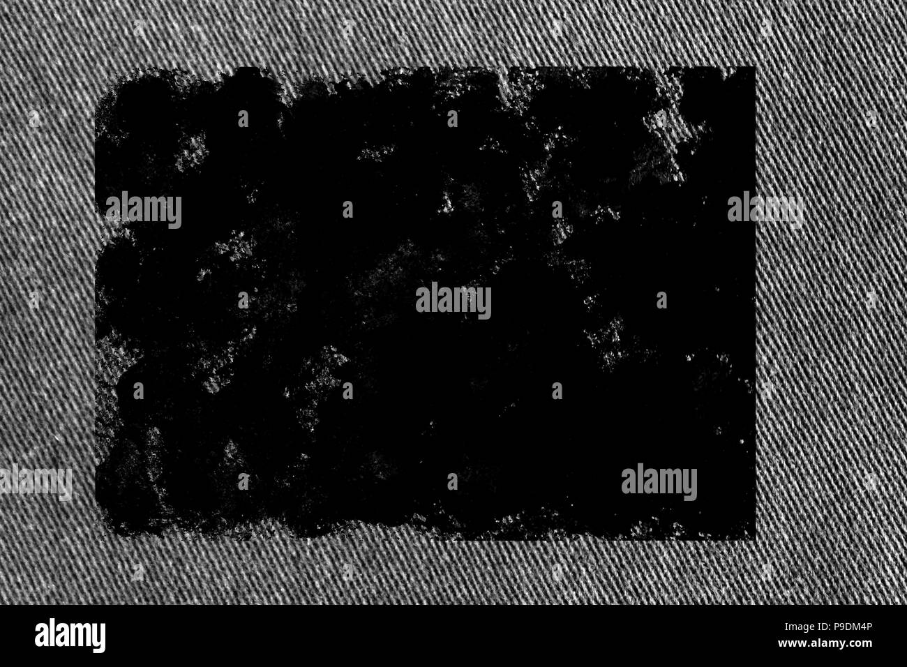 Sporco grunge closeup dettagliata dello sbozzato grungy denim. Vintage grigio scuro jeans, buona per lo sfondo Foto Stock