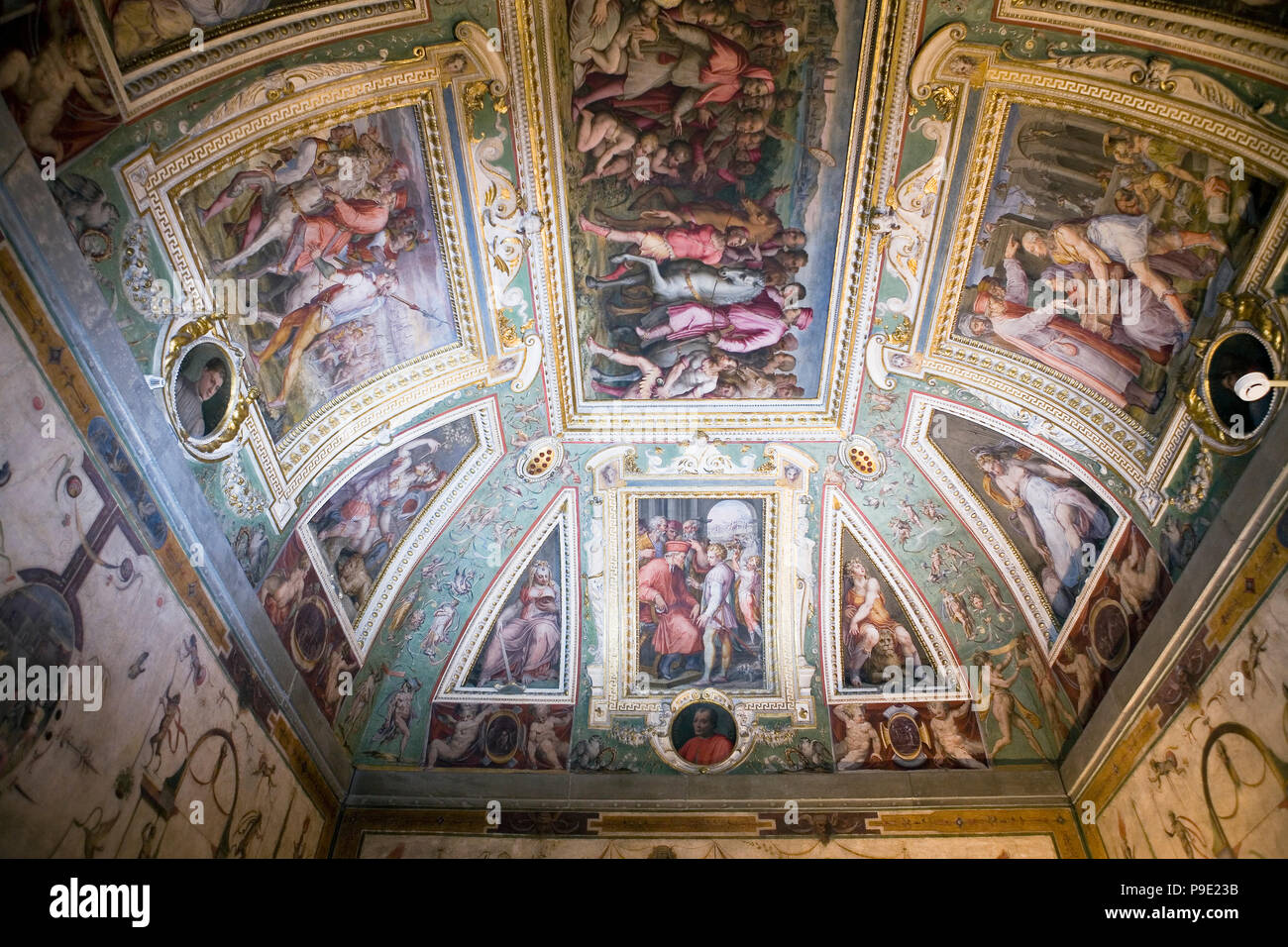 Il soffitto della sala di Cosimo il Vecchio, Palazzo Vecchio, Firenze, Toscana, Italia Foto Stock
