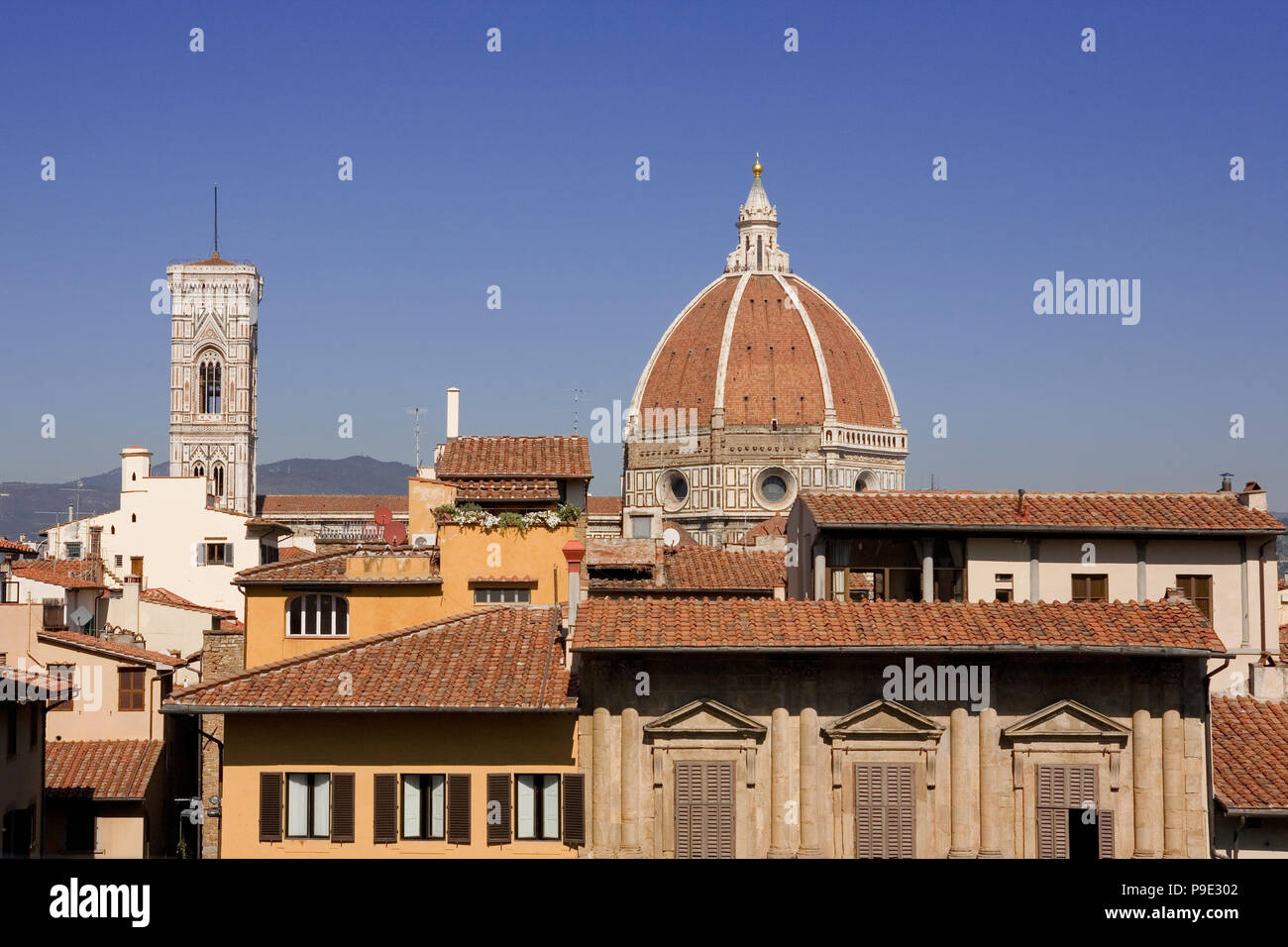 Tetti da Palazzo Vecchio con la cupola del Duomo e del Campanile, Firenze, Toscana, Italia Foto Stock