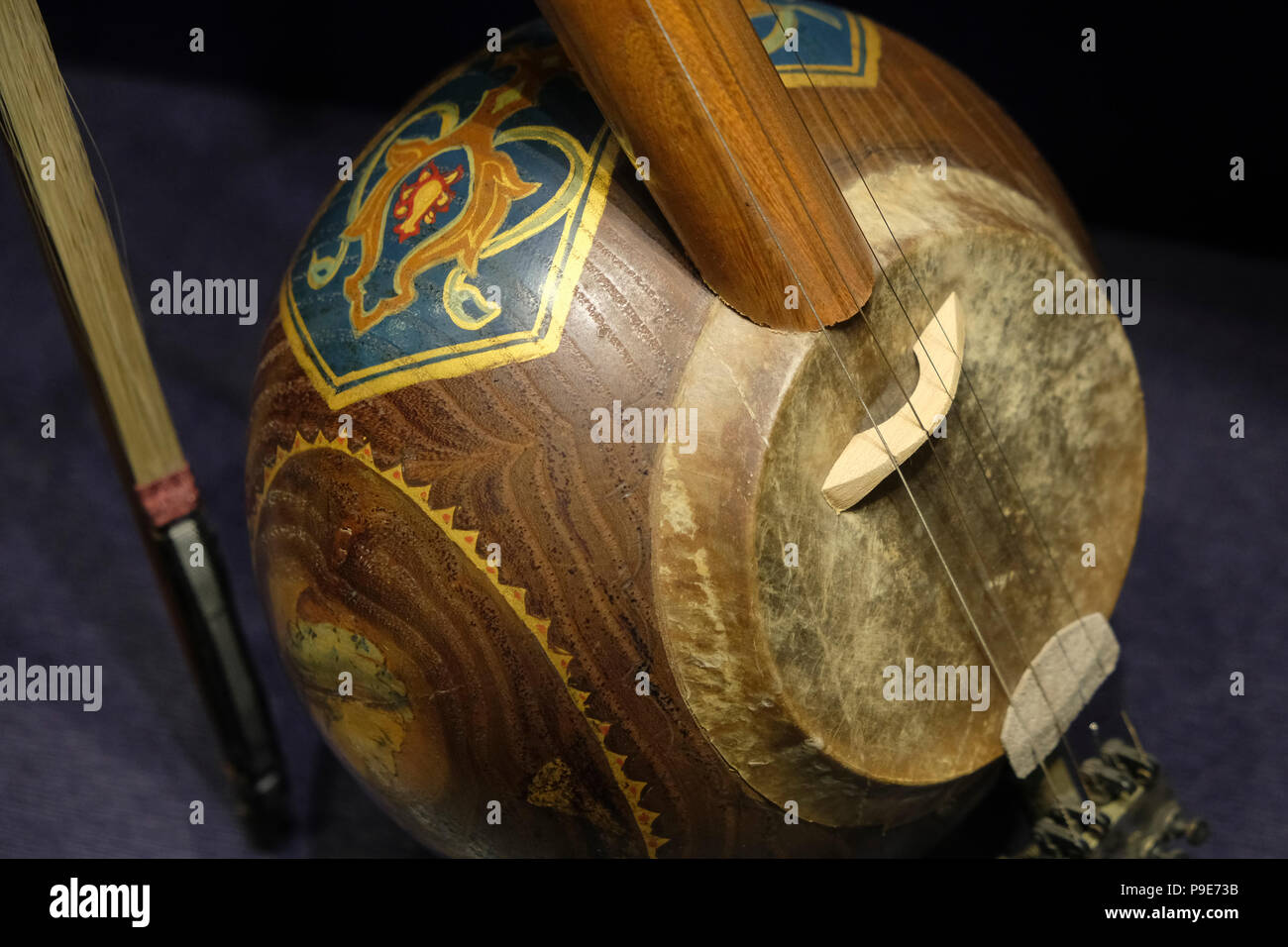 Violin family immagini e fotografie stock ad alta risoluzione - Alamy