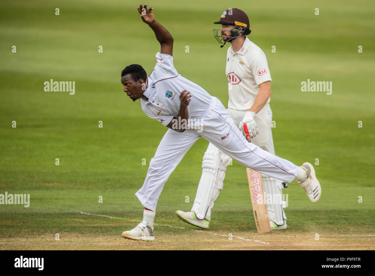 Londra, UK. 18 Luglio, 2018. Sherman Lewis bowling per la West Indies "A" touring lato contro Surrey al ovale. David Rowe/Alamy Live News Foto Stock