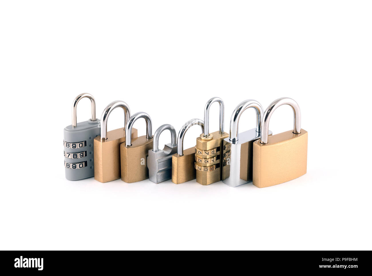 Concetto di sicurezza con set di diverse dimensioni lucchetti in metallo Foto Stock