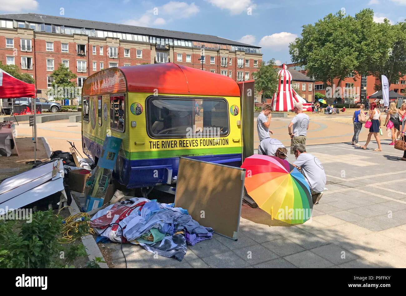 Fiume Reeves carità, Rivfest18, Palmyra Square, Warrington, Cheshire, North West England, Regno Unito Foto Stock