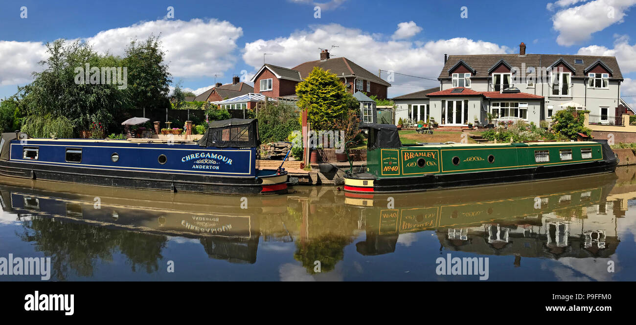 Trent e Mersey Canal, Radlett, Northwich, Cheshire anello, North West England, Regno Unito - Narrowboat, chiatta Foto Stock