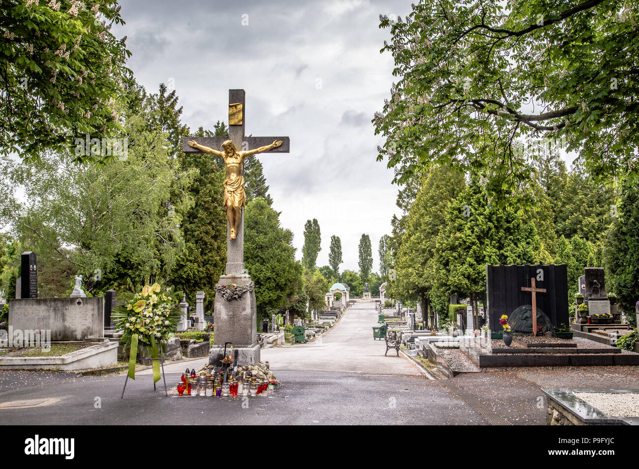 Zagabria, Croazia - Maggio, 07, 2017: cimitero Mirogoj con il famoso Cr Foto Stock