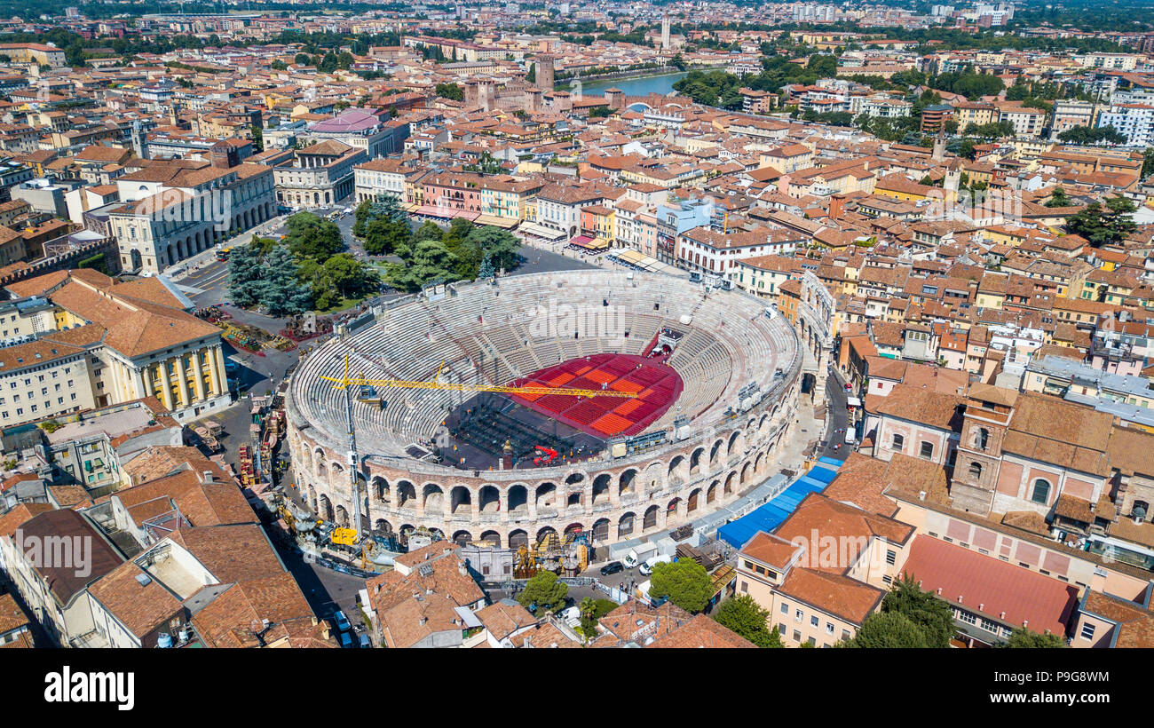 L'Arena di Verona, un Anfiteatro Romano, Piazza Bra, Verona, Italia Foto Stock