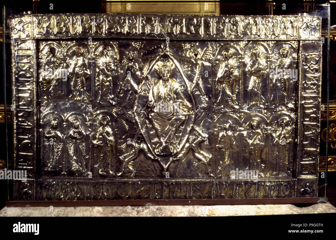 Arca Santa (s. XI), fa parte del tesoro del duomo conservato nella camera di Santo di Oviedo… Foto Stock