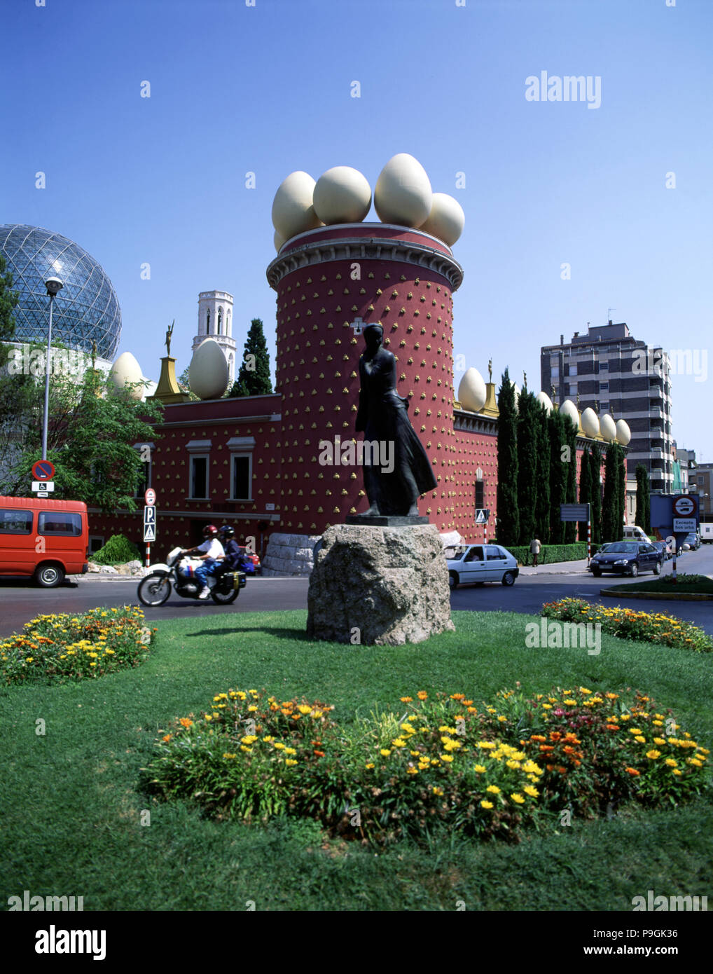 Vista parziale della facciata del teatro di Dalí Museum. Foto Stock