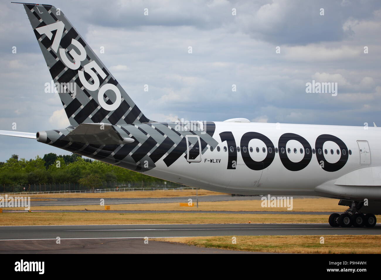 Il nuovo Airbus A350-1000 è stato presentato al pubblico durante il Farnborough Airshow internazionale 2018 Foto Stock