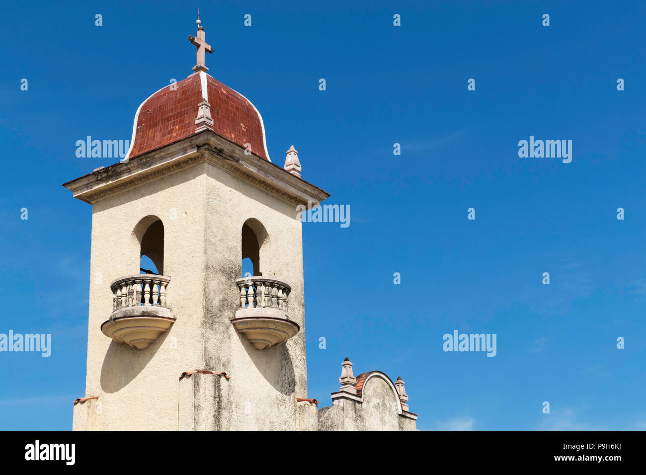 Vista esterna della chiesa cattolica a Nueva Gerona su Isla de la Juventud, Cuba Foto Stock
