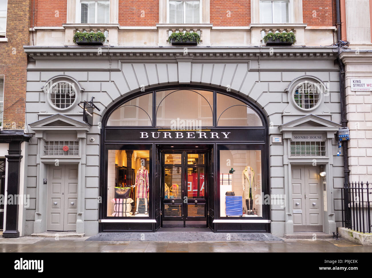 Burberry shop in Covent Garden di Londra, Regno Unito Foto Stock