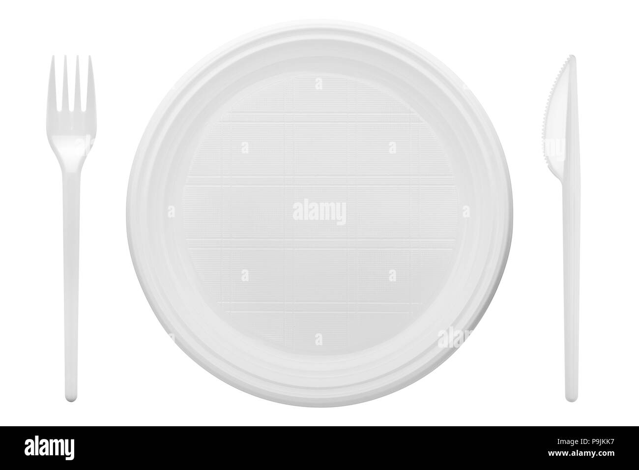 Monouso di piatto di plastica bianca, cucchiaio, coltello, percorso di clipping, isolato su sfondo bianco Foto Stock