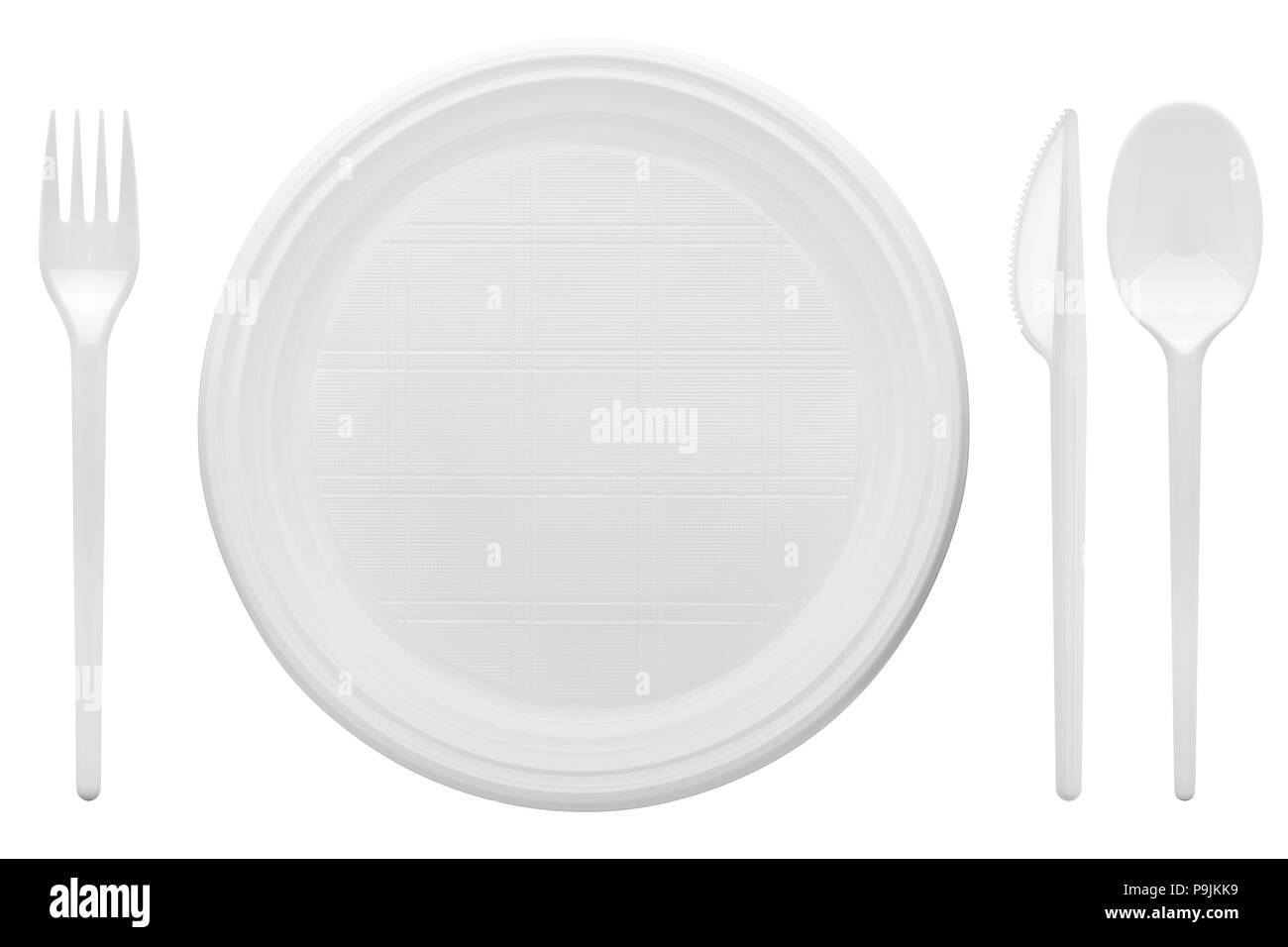 Monouso di piatto di plastica bianca, cucchiaio, coltello, forchetta, percorso di clipping, isolato su sfondo bianco Foto Stock