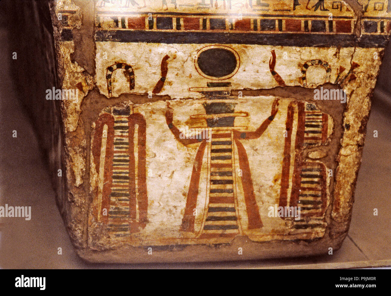 Dettaglio dei dipinti nel sarcofago 'Butehamon', che visse a Tebe all'inizio del X… Foto Stock