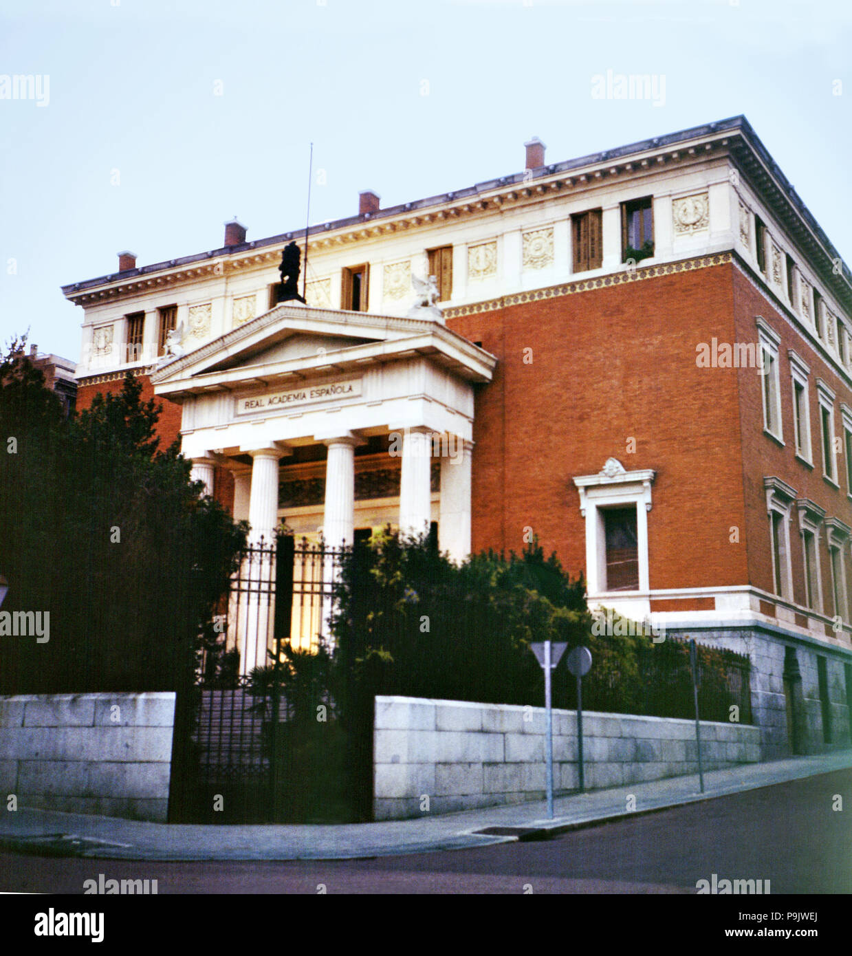 Edificio della Royal Academy di lingua spagnola in Madrid. Foto Stock