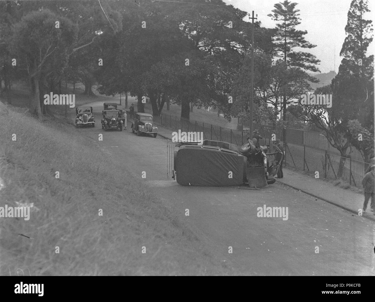 266 43727 SLNSW in background 1936 DeSoto Sedan Morris Cowley tourer Nash tourer e 1937 Willeys 77 Sedan Foto Stock